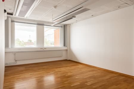 596213-421-1_008.jpg