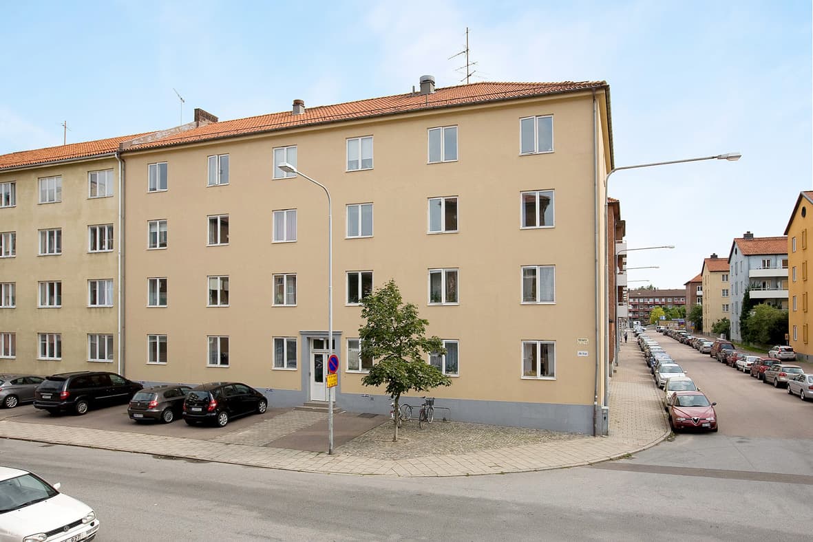 Flugan 8854624_9-121-17.jpg