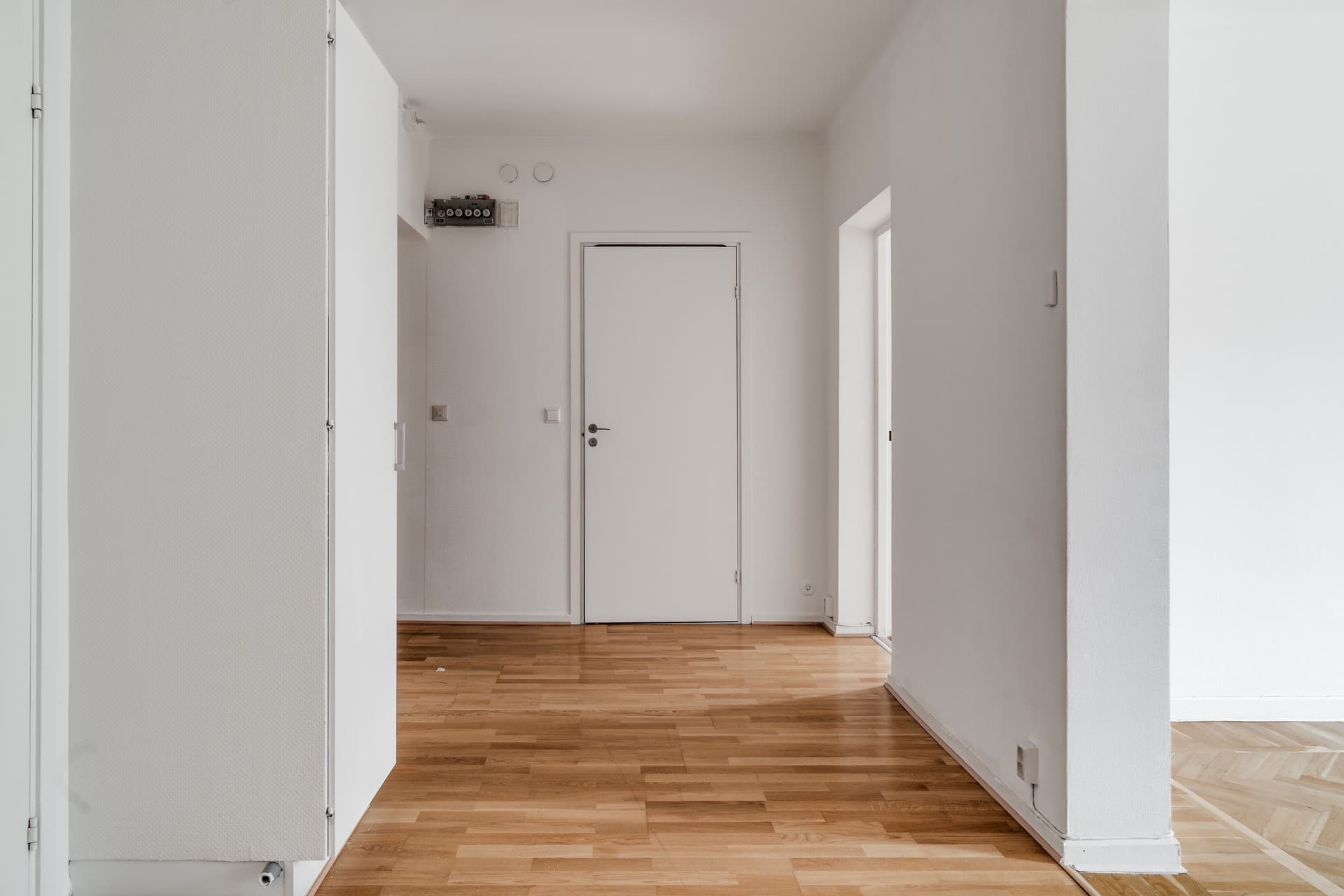 Husfoto hall 2 r o k.jpg