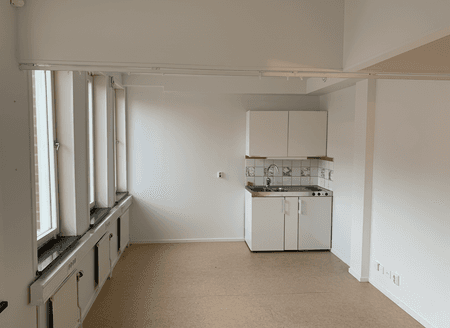 Generated Image November 19, 2025 - 3_53PM.png