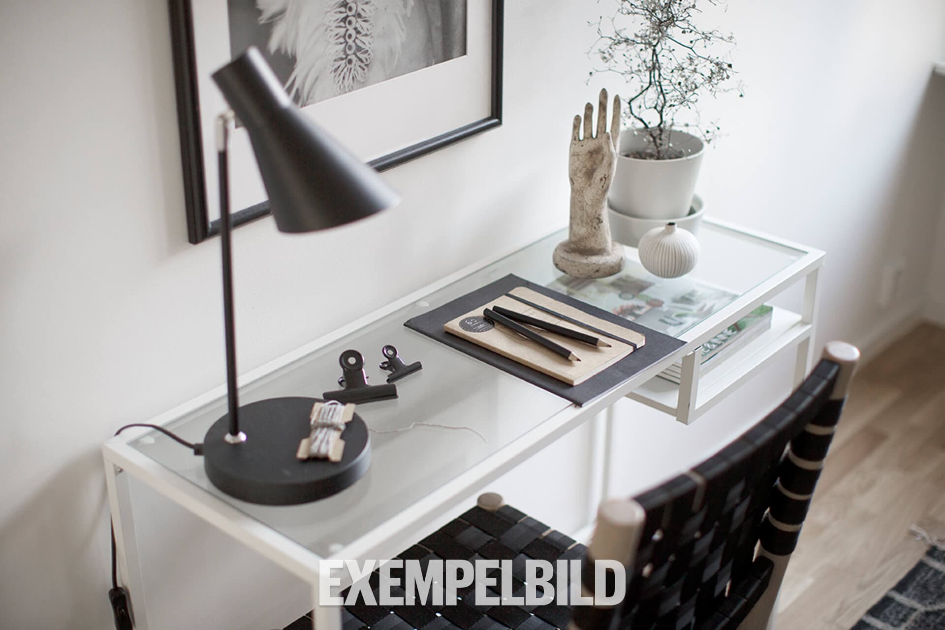 Lägenhet 1 - Gäst- och arbetsrum - Skrivbord - HEM - Exempelbild.jpg