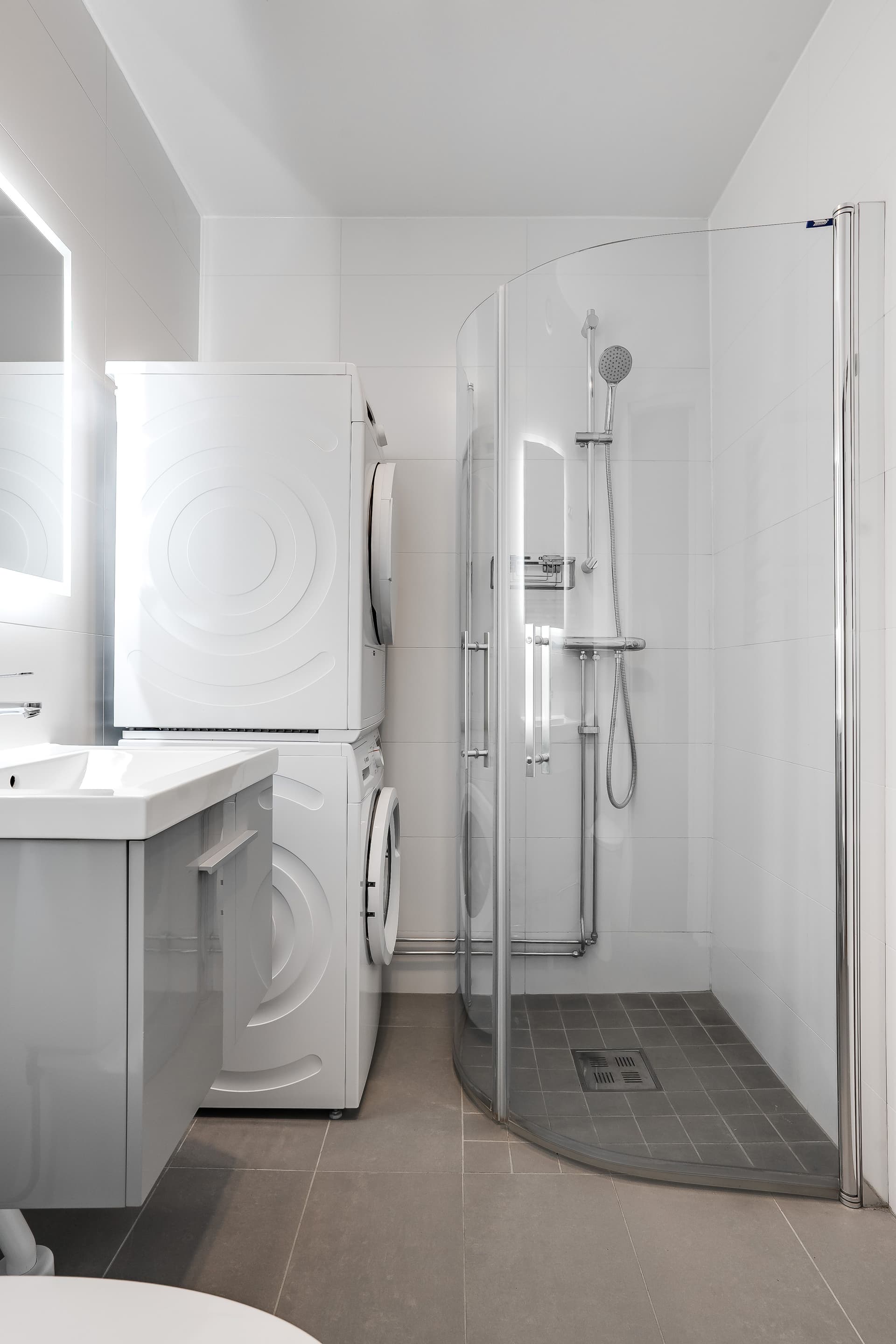 558660-421-1_024 (2).jpg