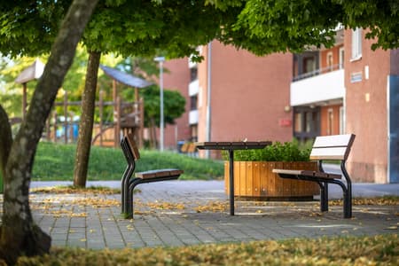 mötesplats vid höghus.jpg