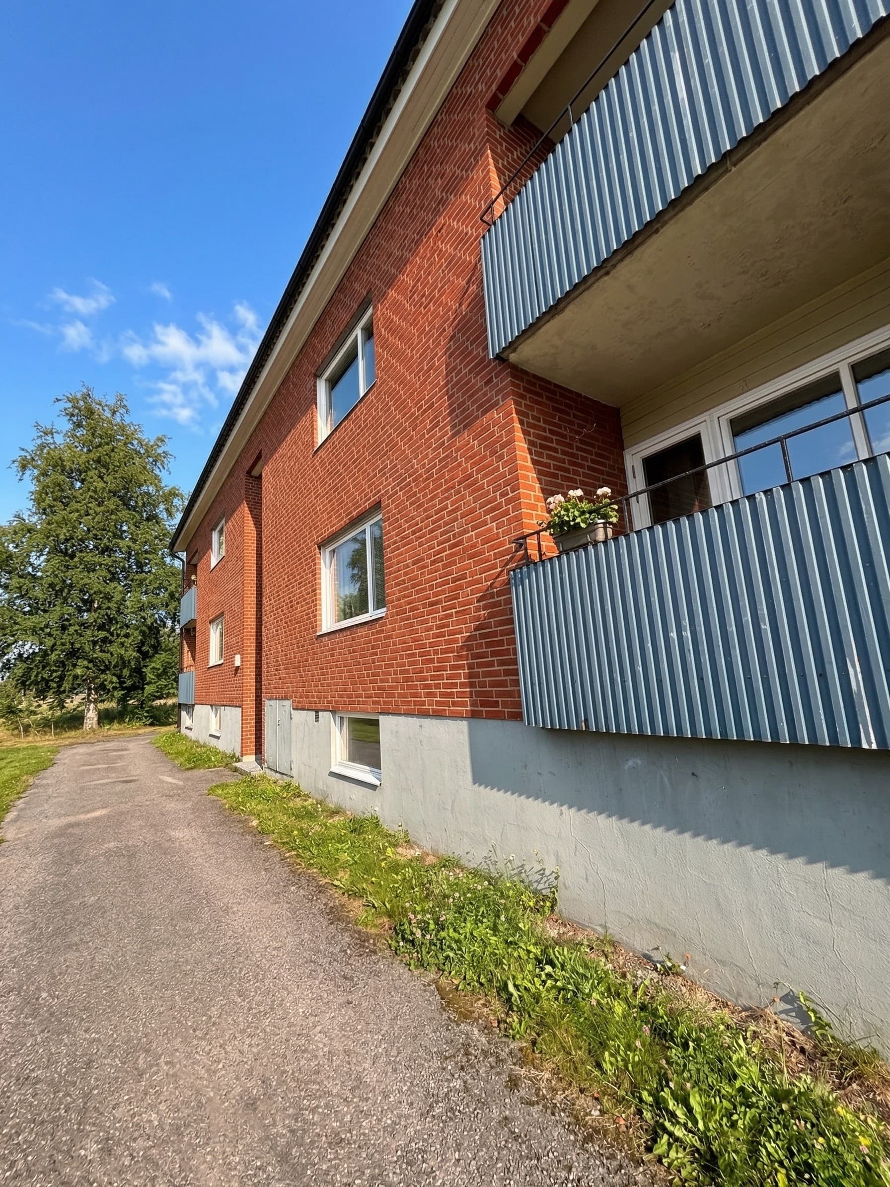 Sommarbild Slåtter88.jpg