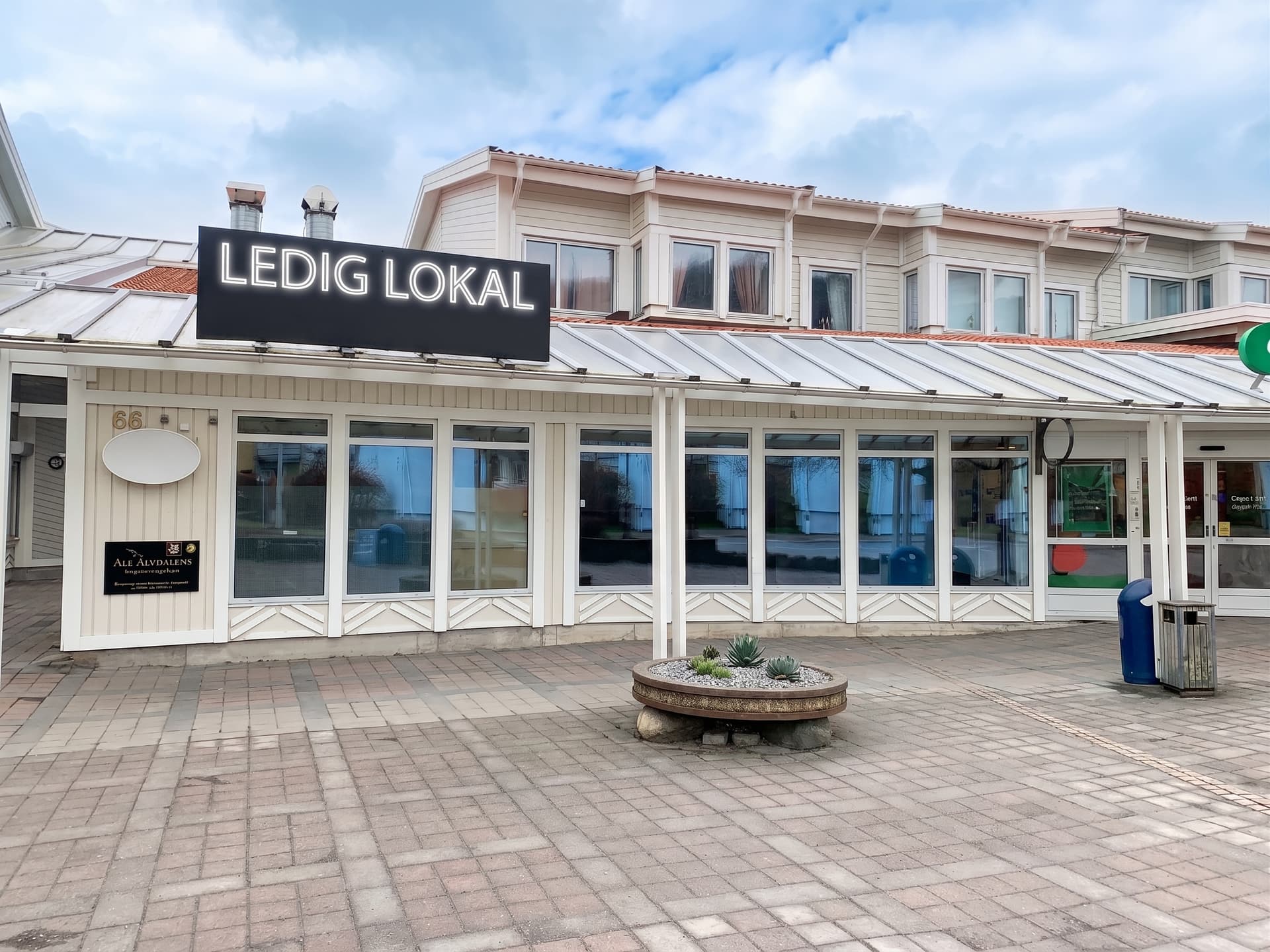 utsida med skylt.jpg