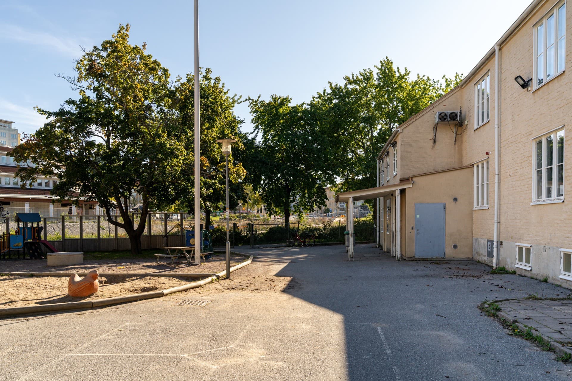772140-421-1_019.jpg