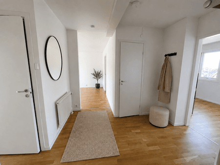 hall 1200-0009.png