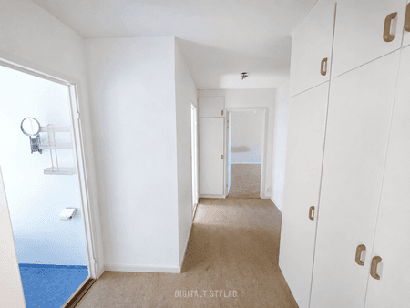 1930-1152 hall.png