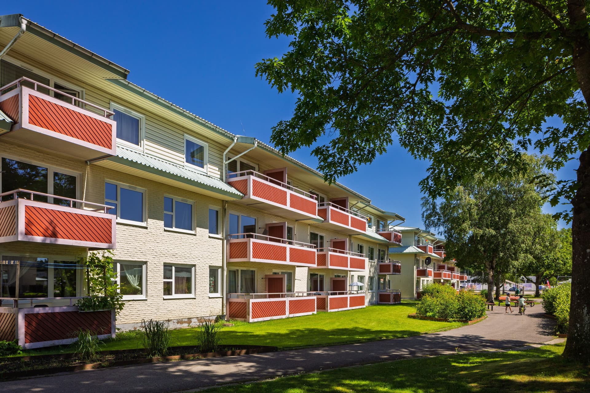 Sommar Plogen 1 balkonger, juni 2026.jpg
