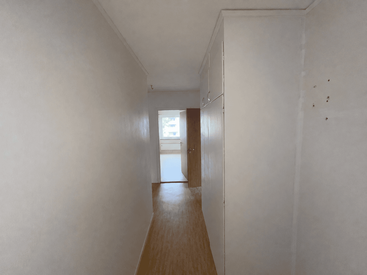1932-1028 hall.png