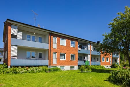 Sommar Slåtterv. 80-82 balkonger, juni 2026.jpg