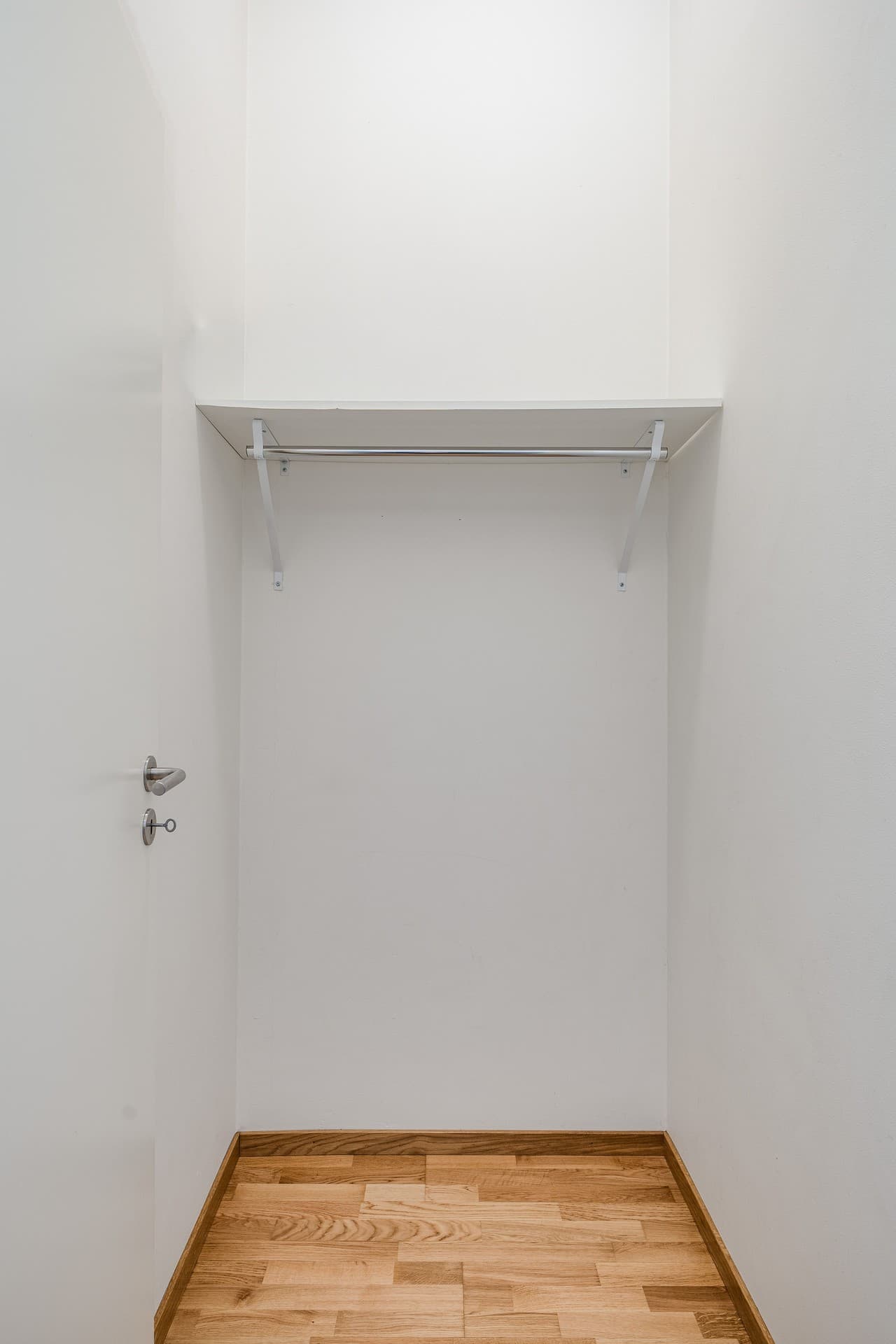 790041-421-1_025.jpg