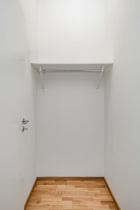 790041-421-1_025.jpg