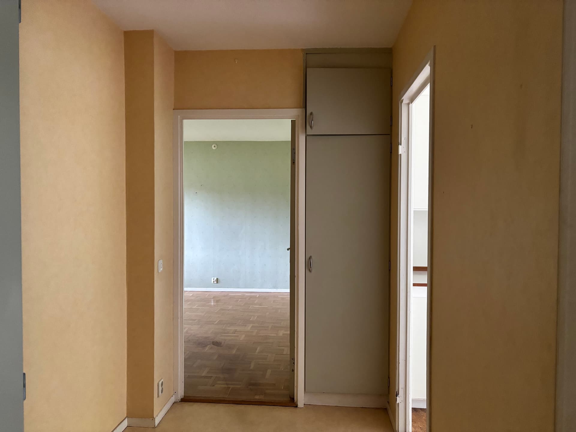 Hall.jpeg
