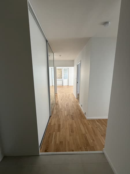 Hall.jpg