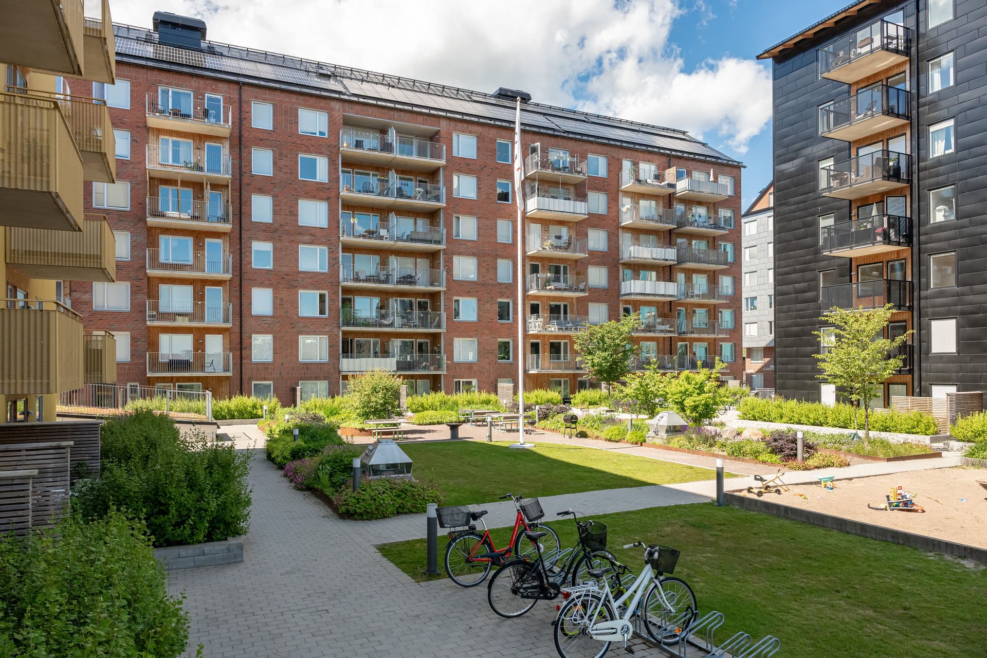 Innergård, juli 2026.jpg
