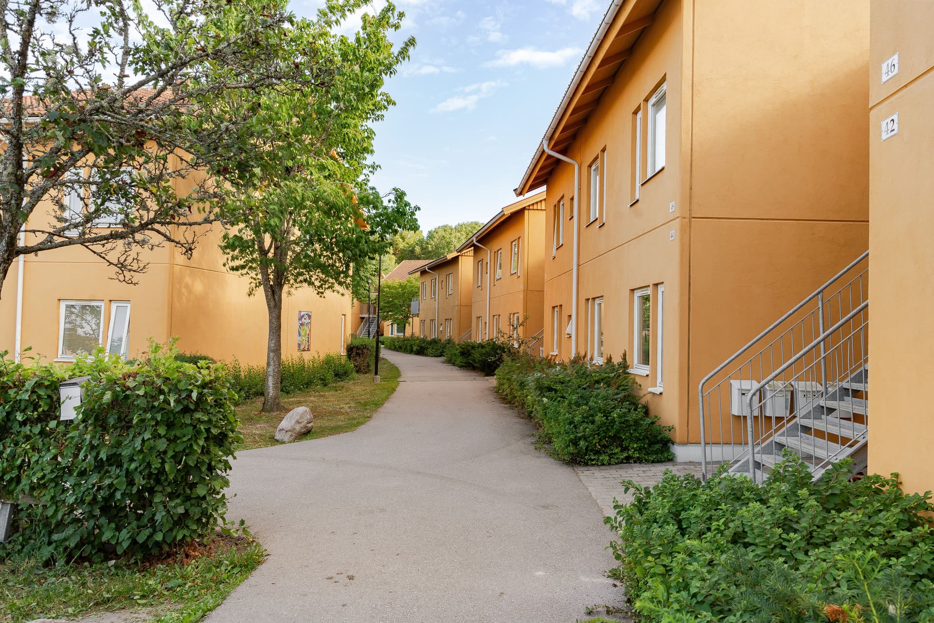 827551-421-1_016.jpg