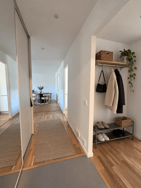 hall 5004-1176.png