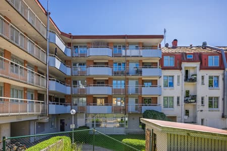 Sommar Hoppet loftgångar och innergård, juni 2026.jpg