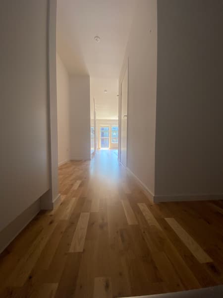 Hall_glow.jpg