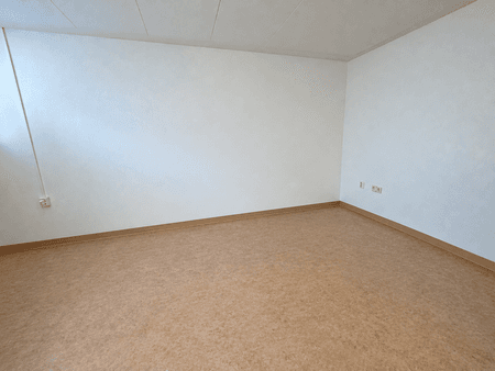 Tomt rum i mjukt dagsljus 2.png